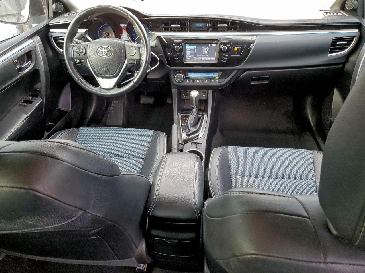 2016 TOYOTA COROLLA L photo 8