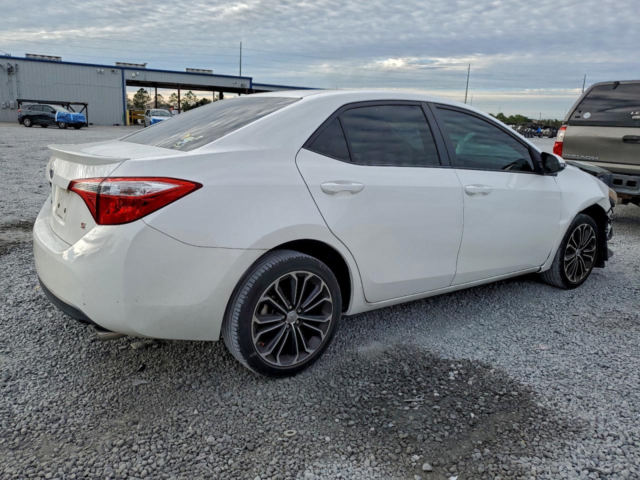 2016 TOYOTA COROLLA L photo 3