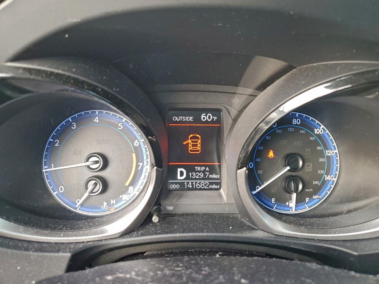 2016 TOYOTA COROLLA L photo 9