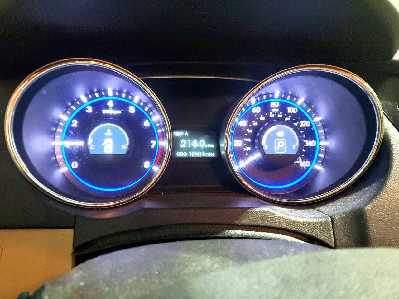 2013 HYUNDAI SONATA SE photo 9