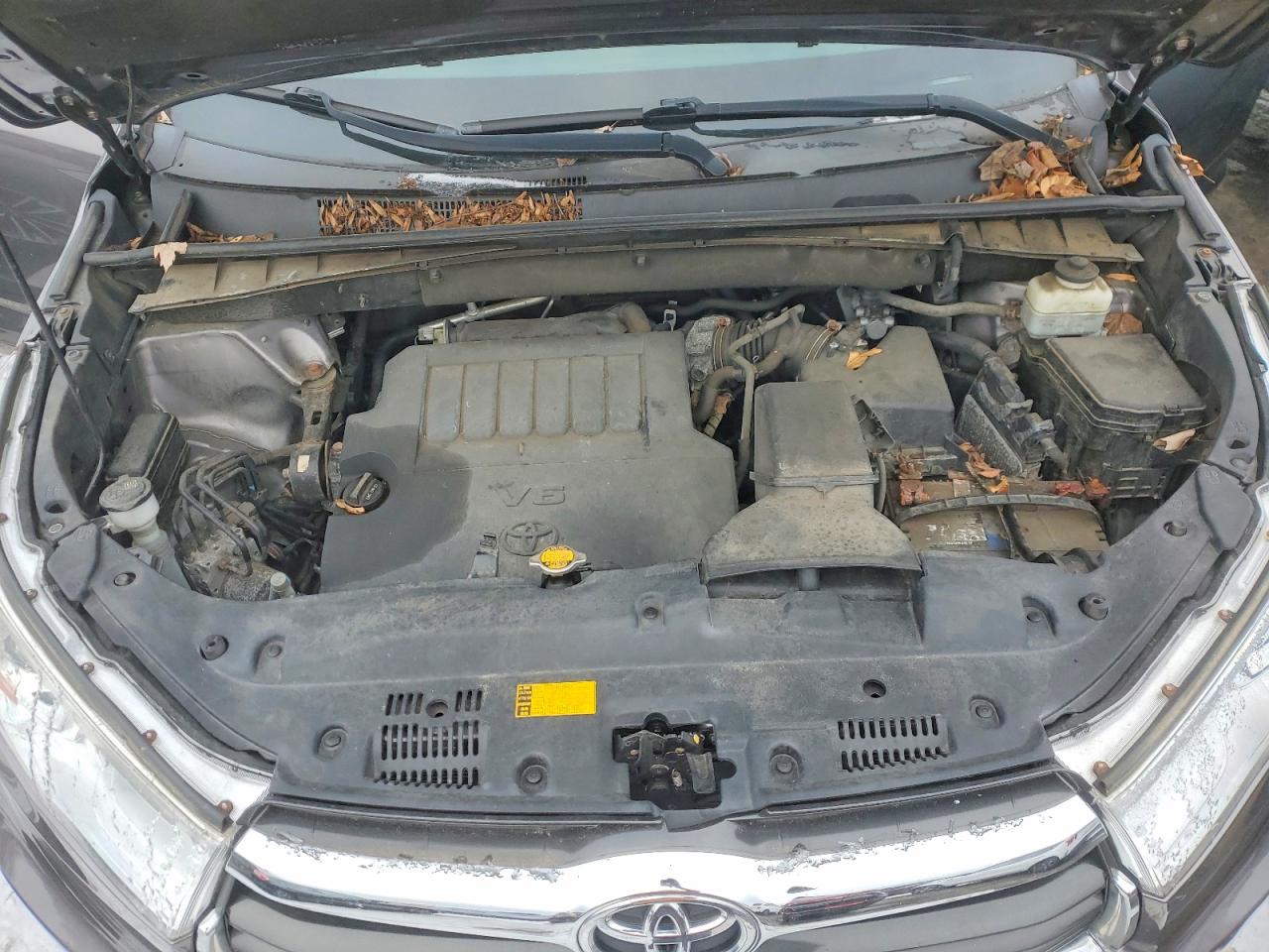 2014 TOYOTA HIGHLANDER XLE photo 12