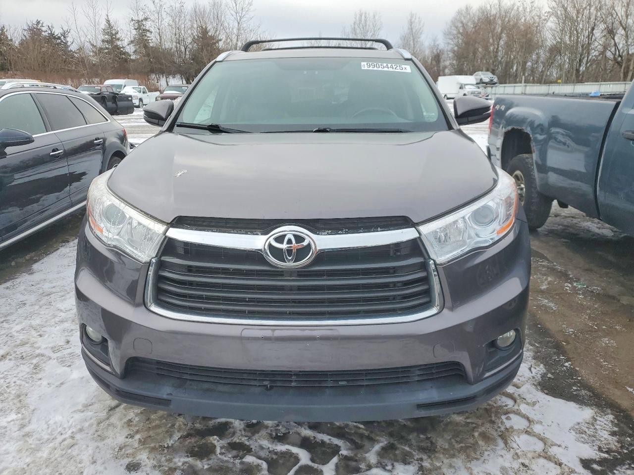 2014 TOYOTA HIGHLANDER XLE photo 5
