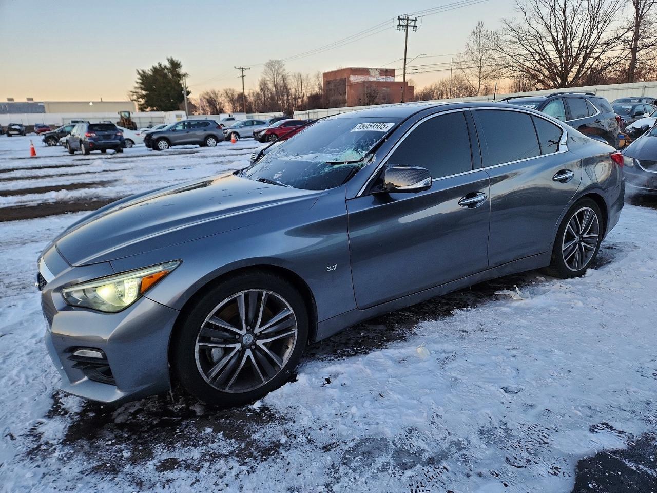 2015 INFINITI Q50