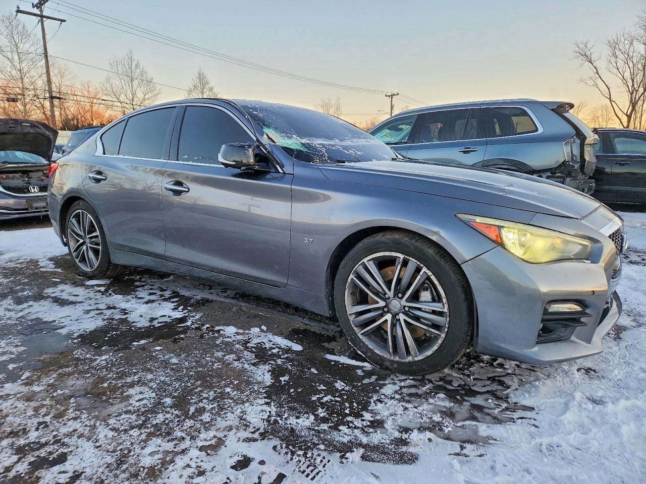 2015 INFINITI Q50 BASE photo 4