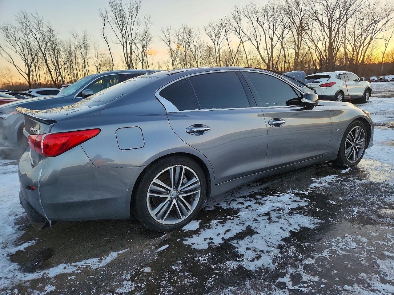 2015 INFINITI Q50 BASE photo 3