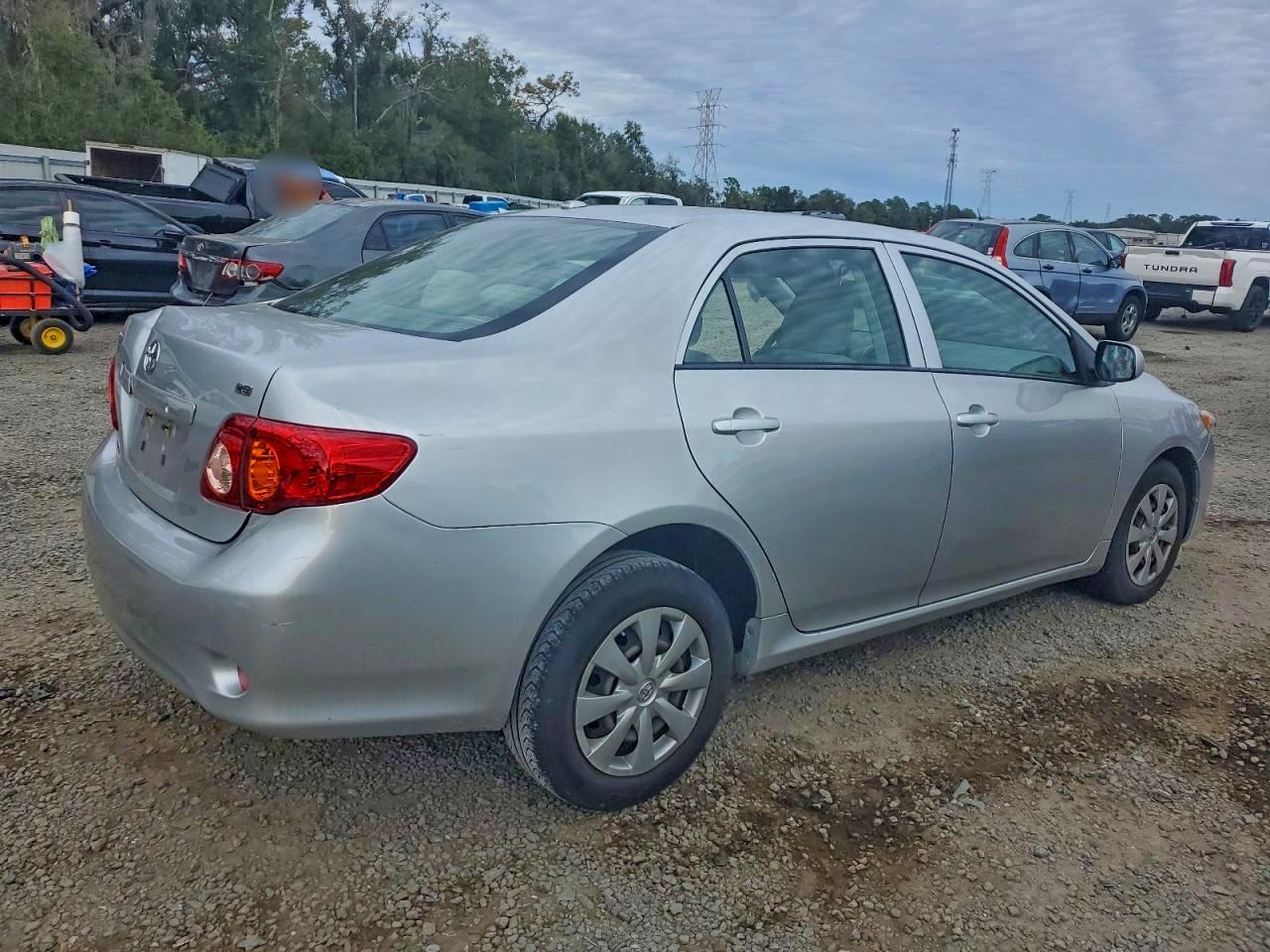 2010 TOYOTA COROLLA BASE photo 3