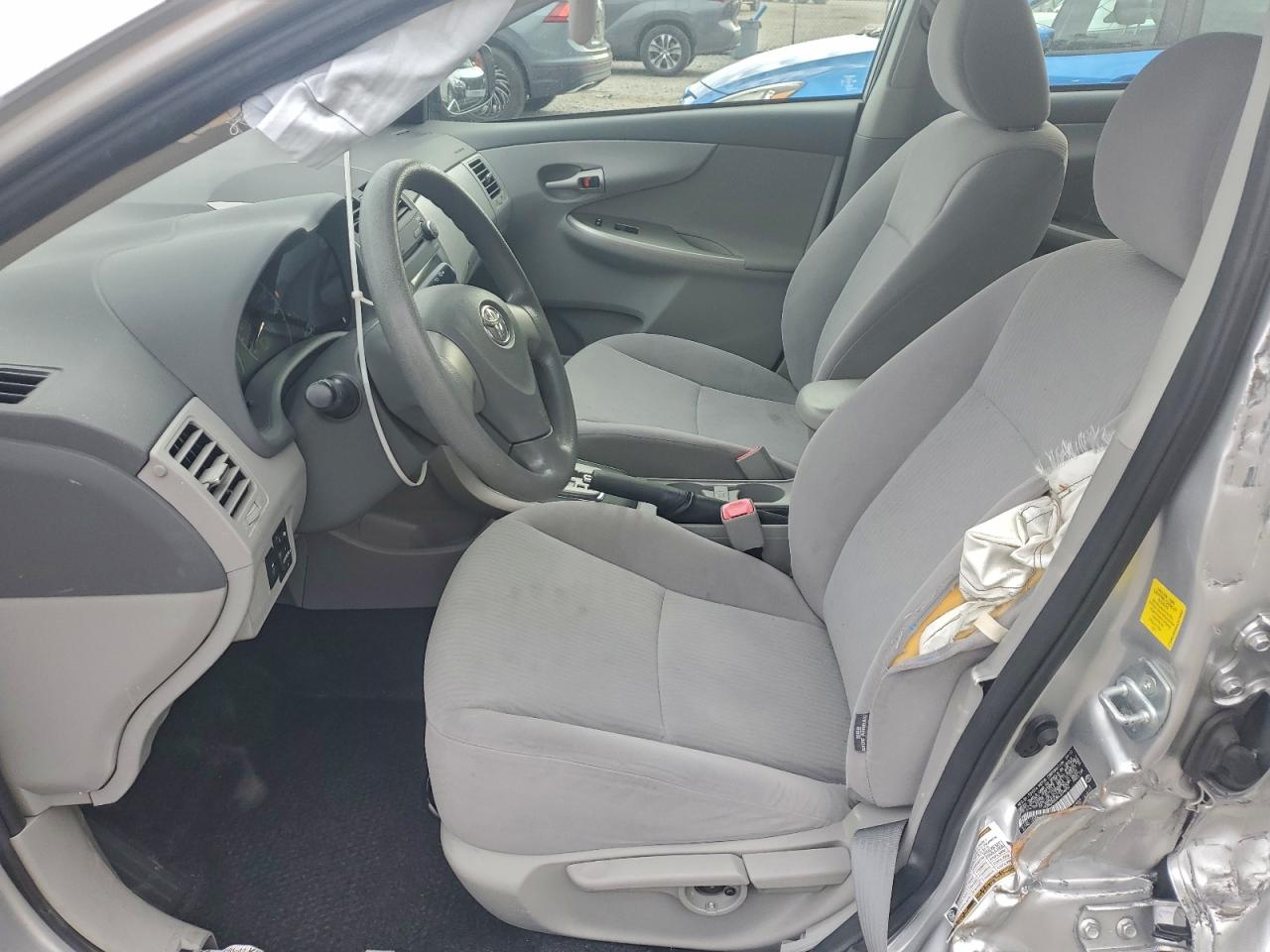 2010 TOYOTA COROLLA BASE photo 7