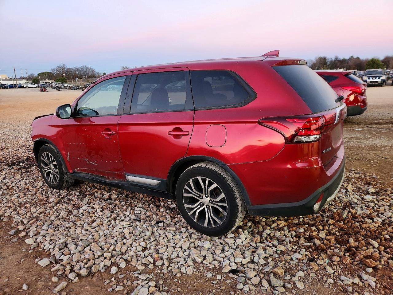 2018 MITSUBISHI OUTLANDER ES photo 2
