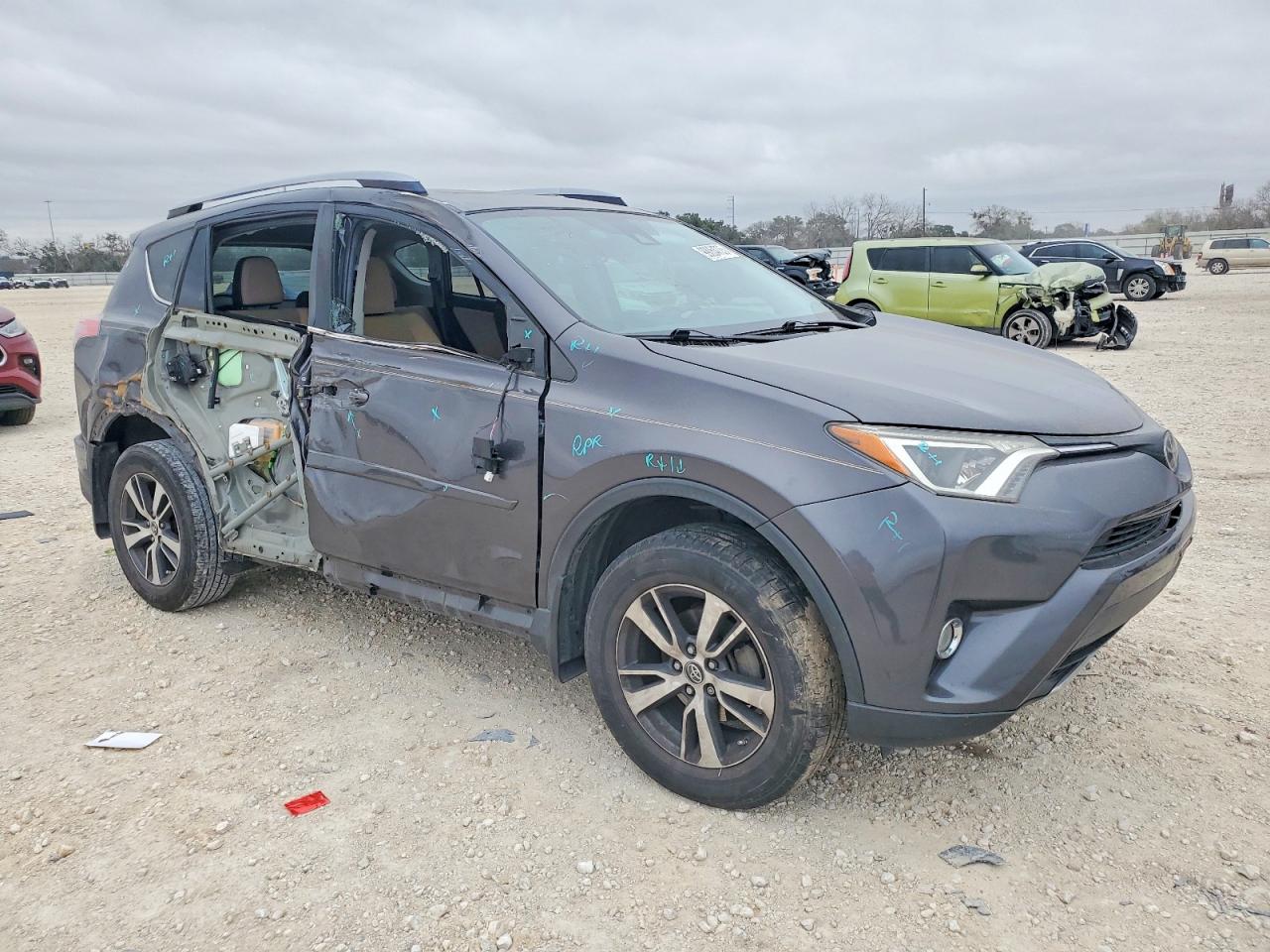 2018 TOYOTA RAV4 ADVENTURE photo 4