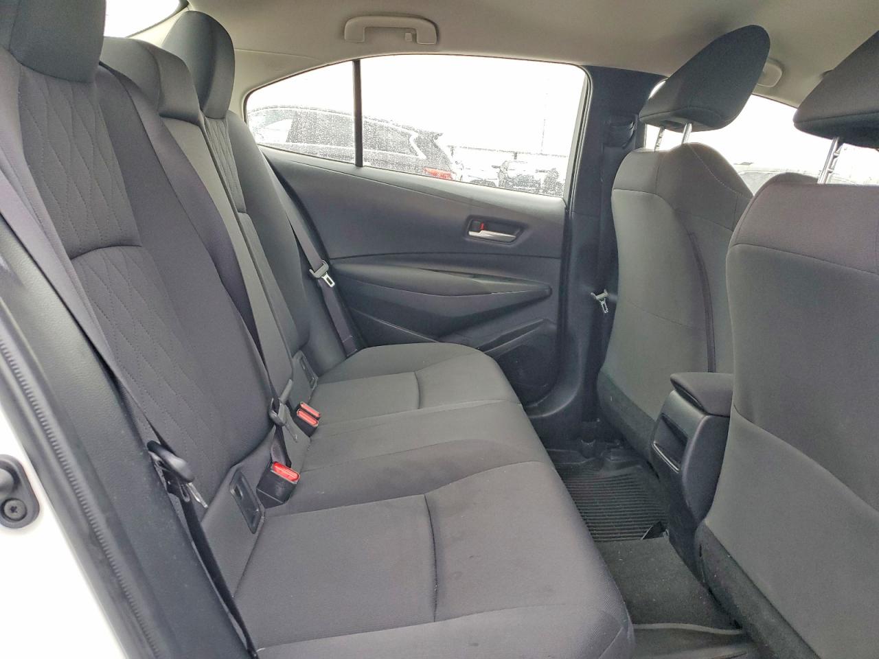 2020 TOYOTA COROLLA LE photo 10