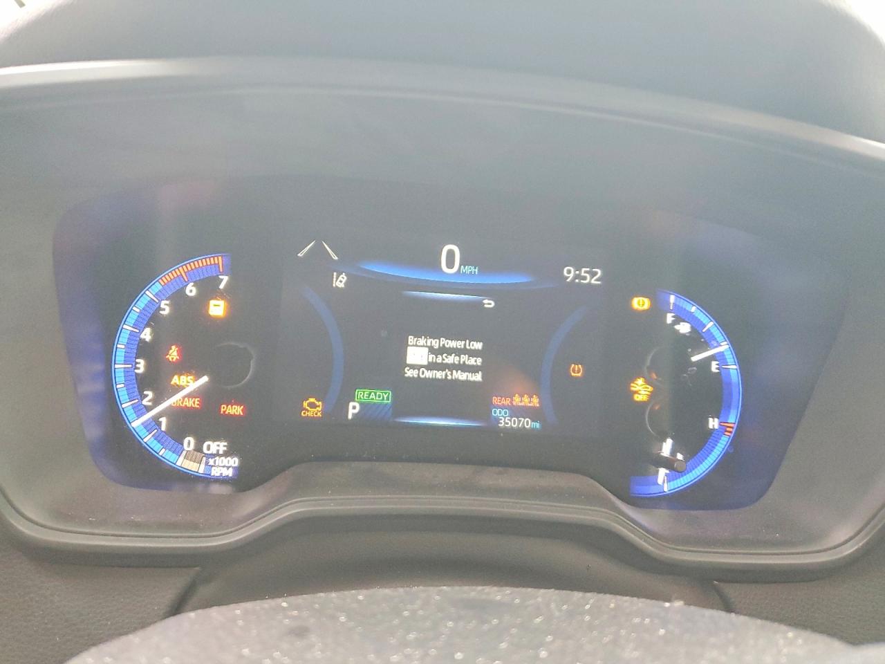 2020 TOYOTA COROLLA LE photo 9