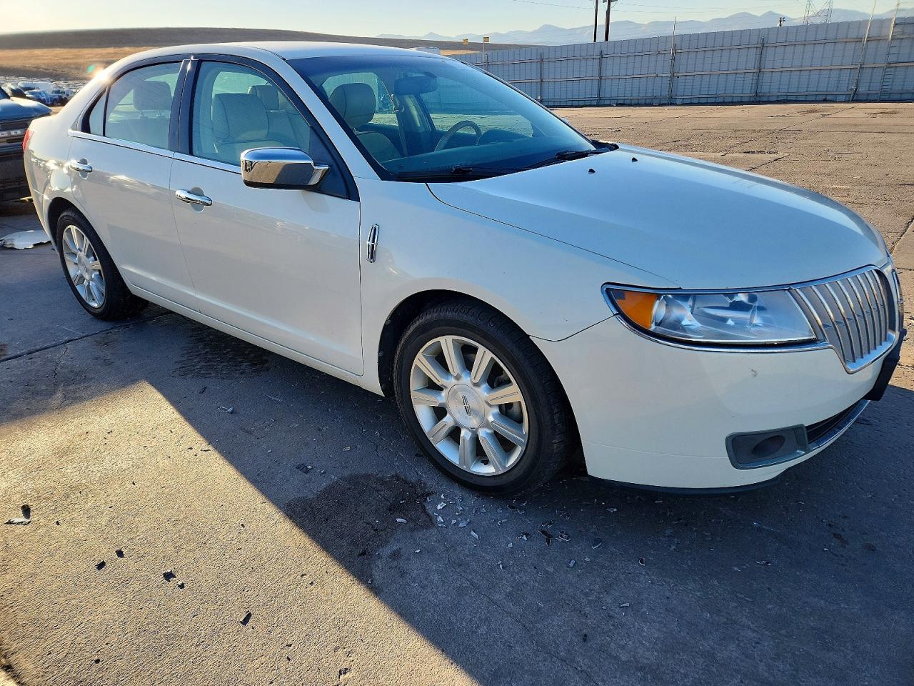 2012 LINCOLN MKZ photo 4
