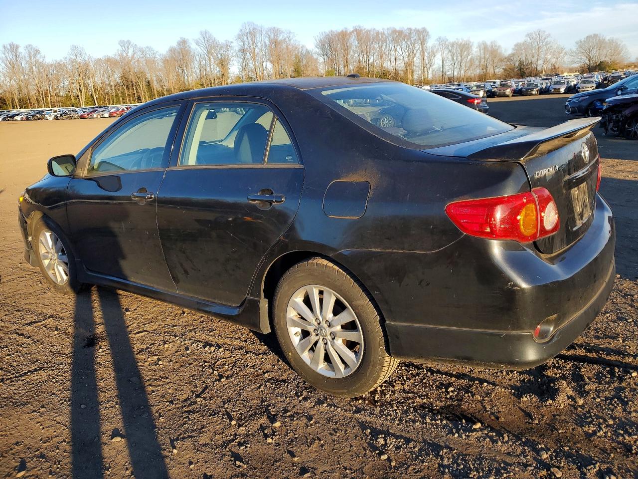 2010 TOYOTA COROLLA photo 2