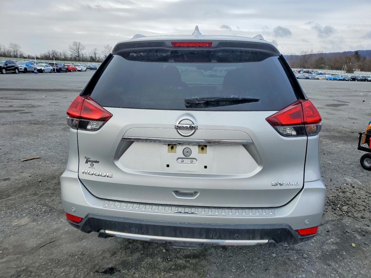 2019 NISSAN ROGUE S photo 6