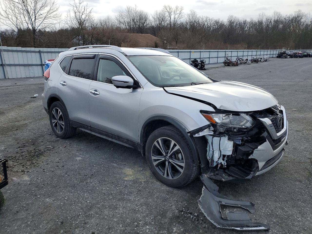 2019 NISSAN ROGUE S photo 4