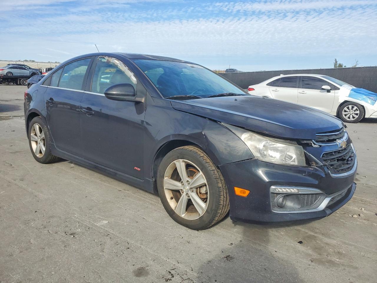 2015 CHEVROLET CRUZE LT photo 4