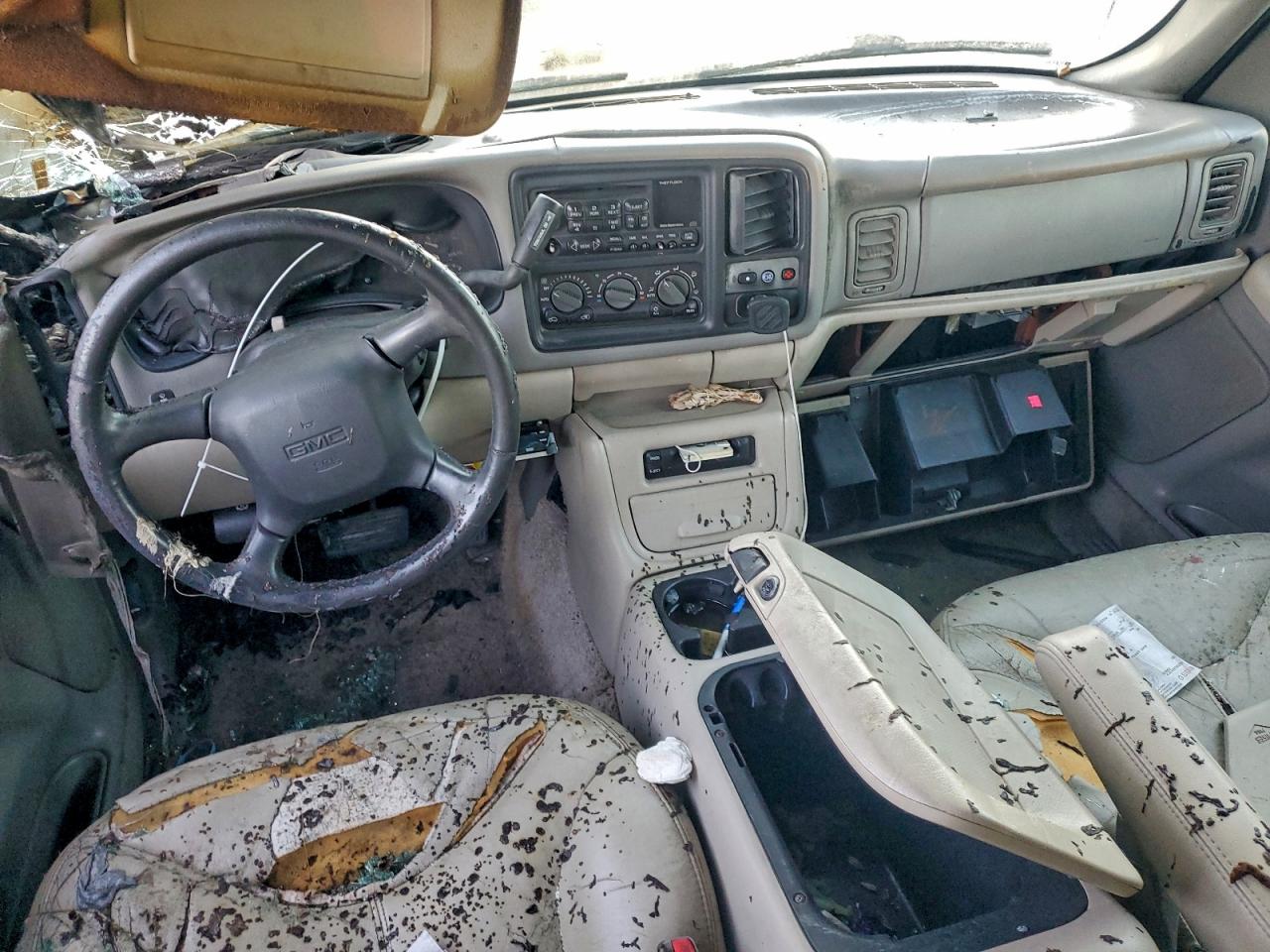 2002 GMC YUKON XL K1500 photo 8
