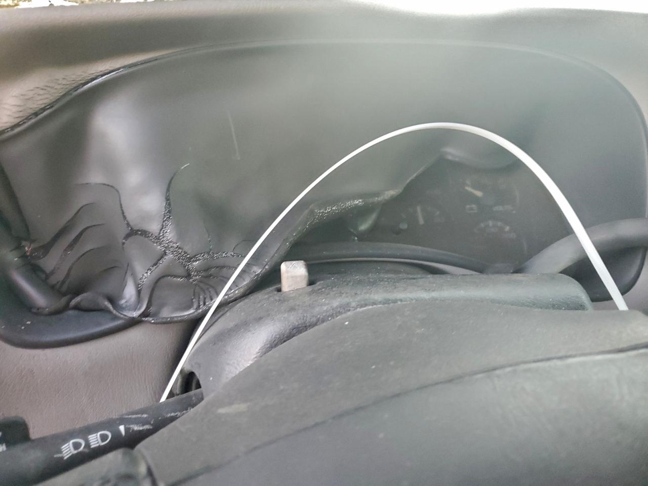 2002 GMC YUKON XL K1500 photo 9
