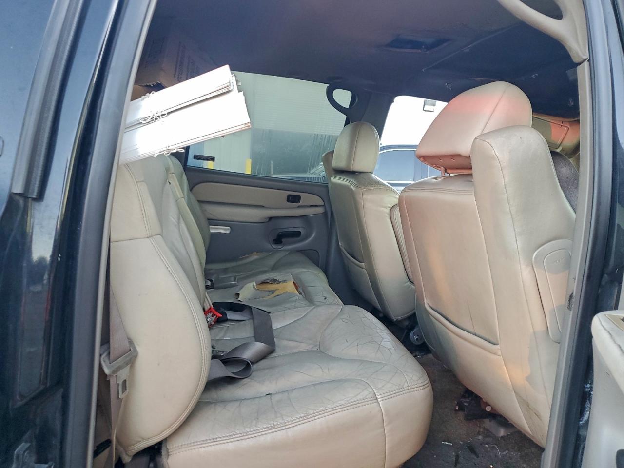 2002 GMC YUKON XL K1500 photo 10