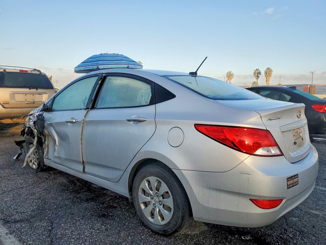 2016 HYUNDAI ACCENT SE photo 2