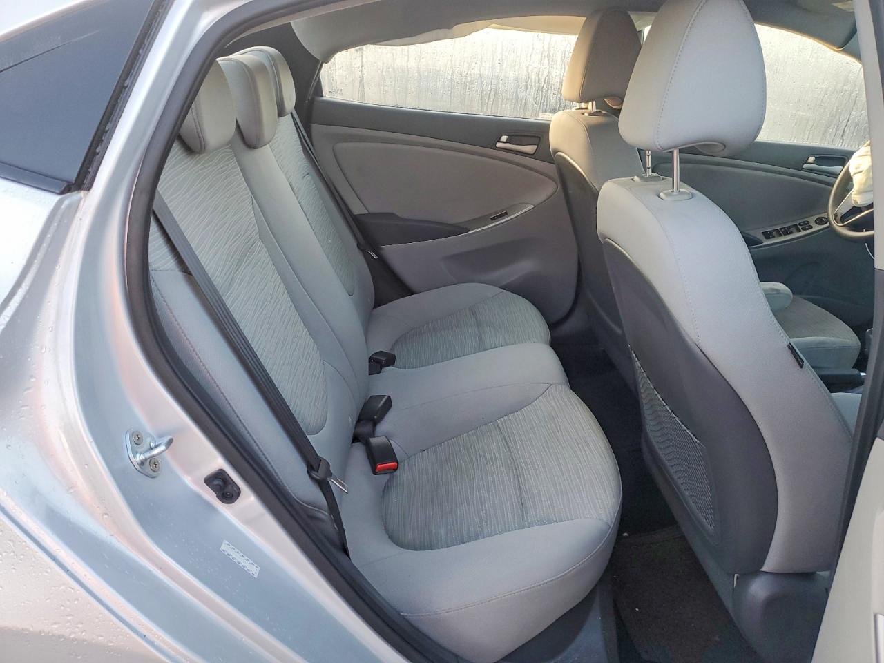 2016 HYUNDAI ACCENT SE photo 10