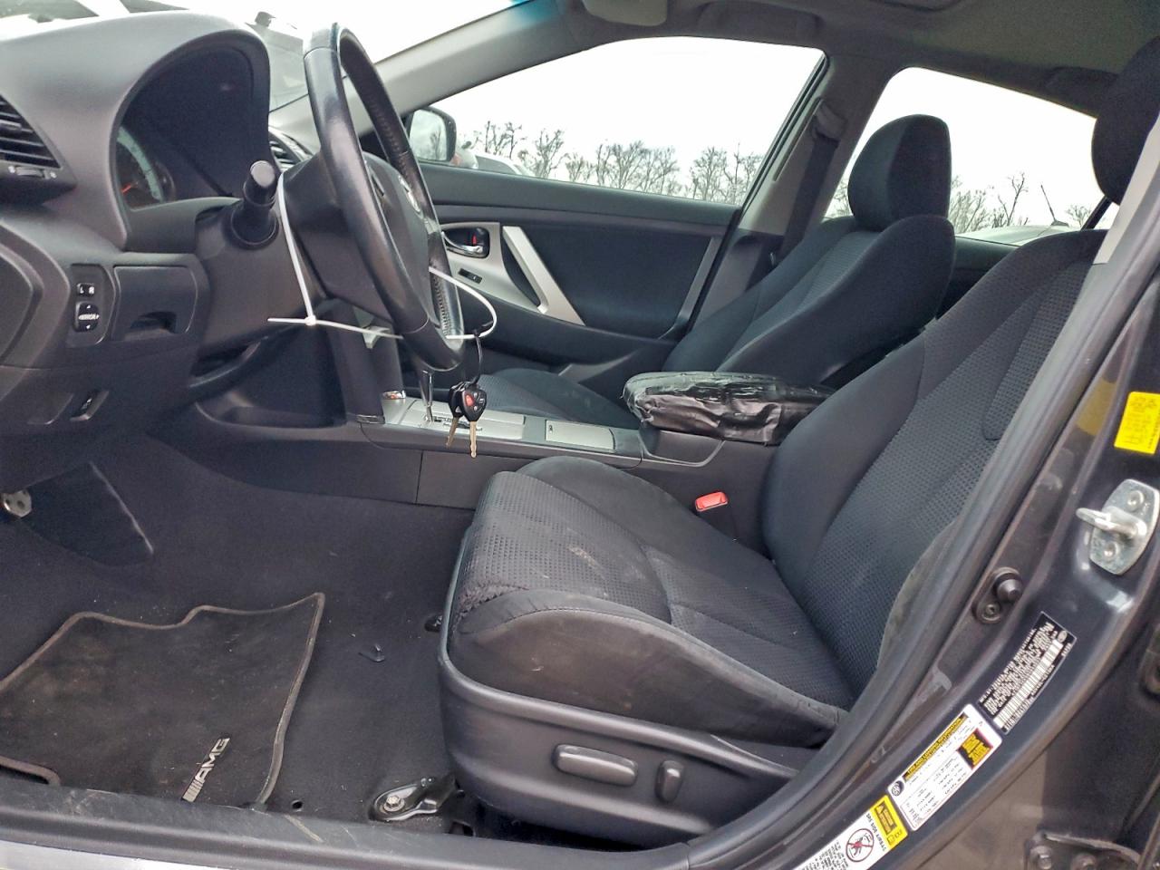 2011 TOYOTA CAMRY BASE photo 7