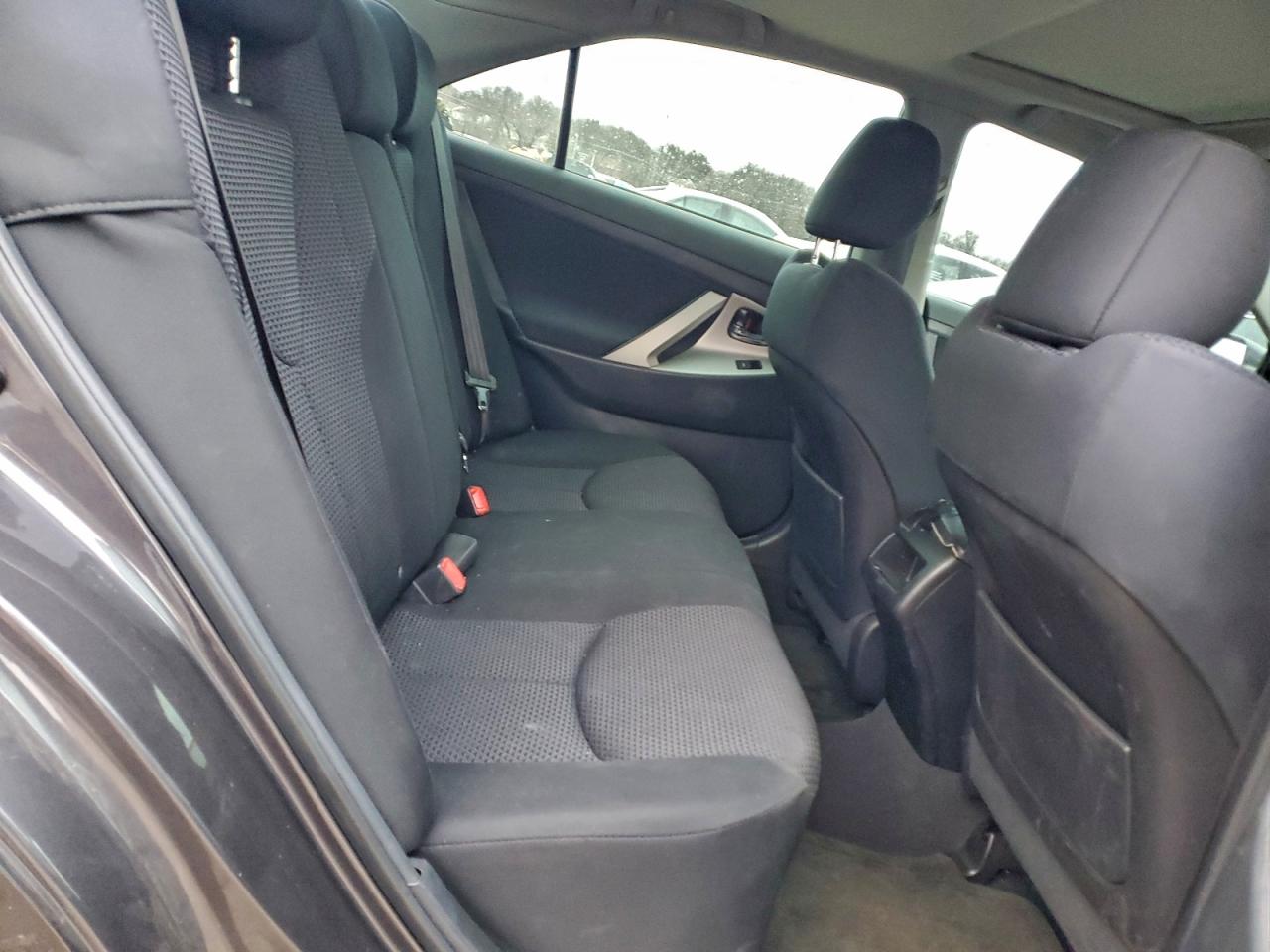 2011 TOYOTA CAMRY BASE photo 10