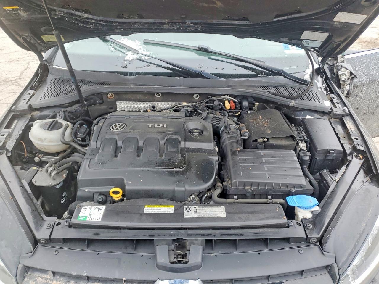 2015 VOLKSWAGEN GOLF SPORTWAGEN TDI S photo 12