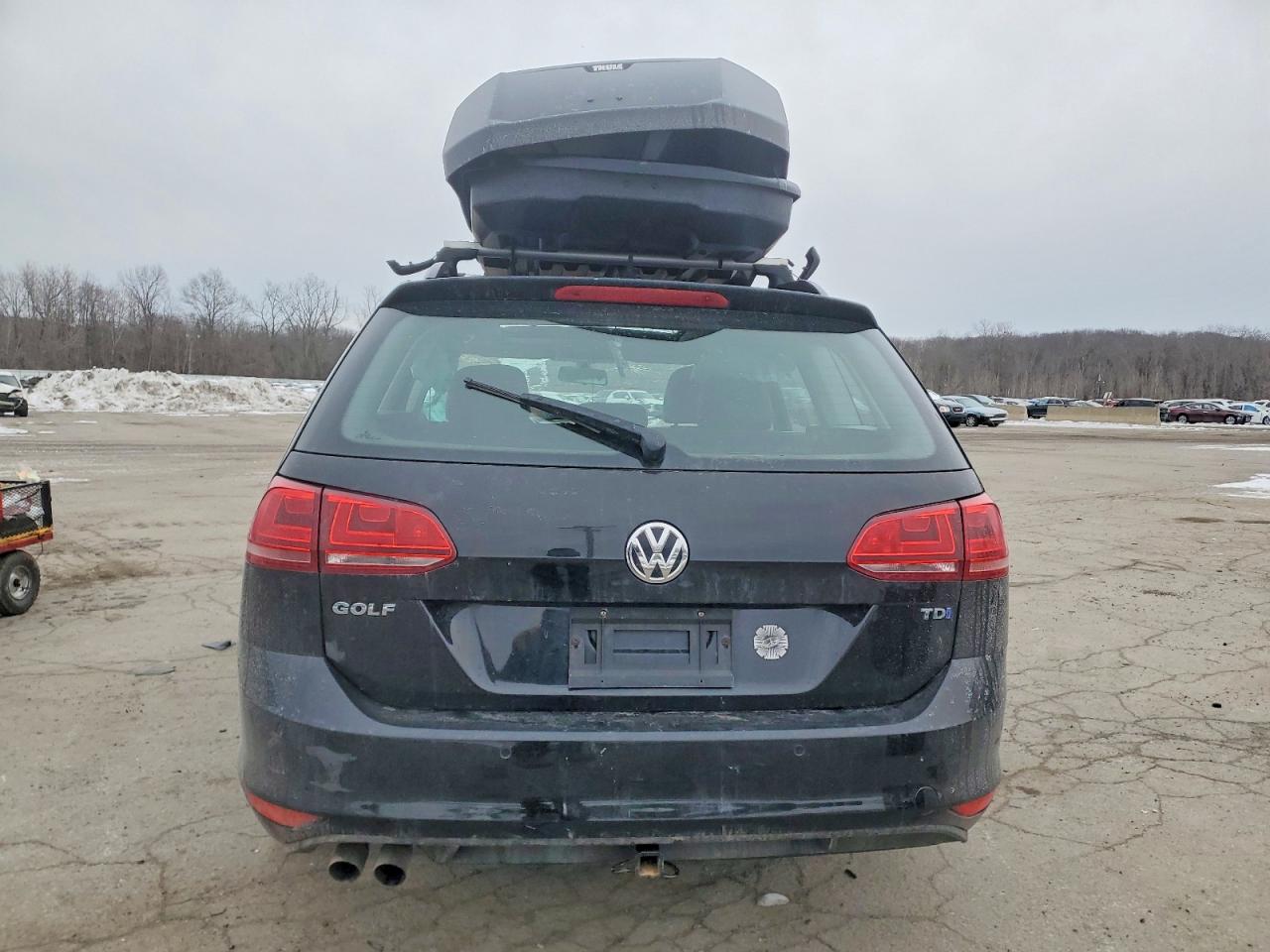 2015 VOLKSWAGEN GOLF SPORTWAGEN TDI S photo 6