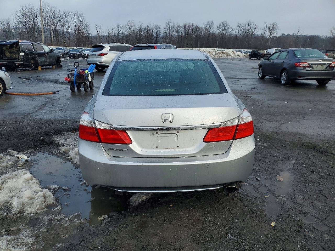 2013 HONDA ACCORD LX photo 6