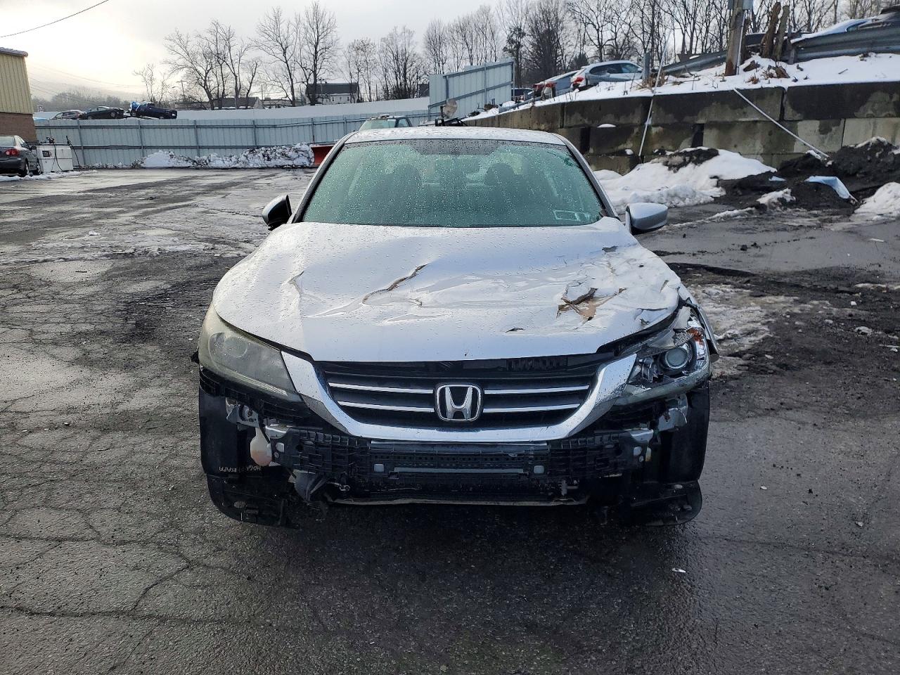 2013 HONDA ACCORD LX photo 5
