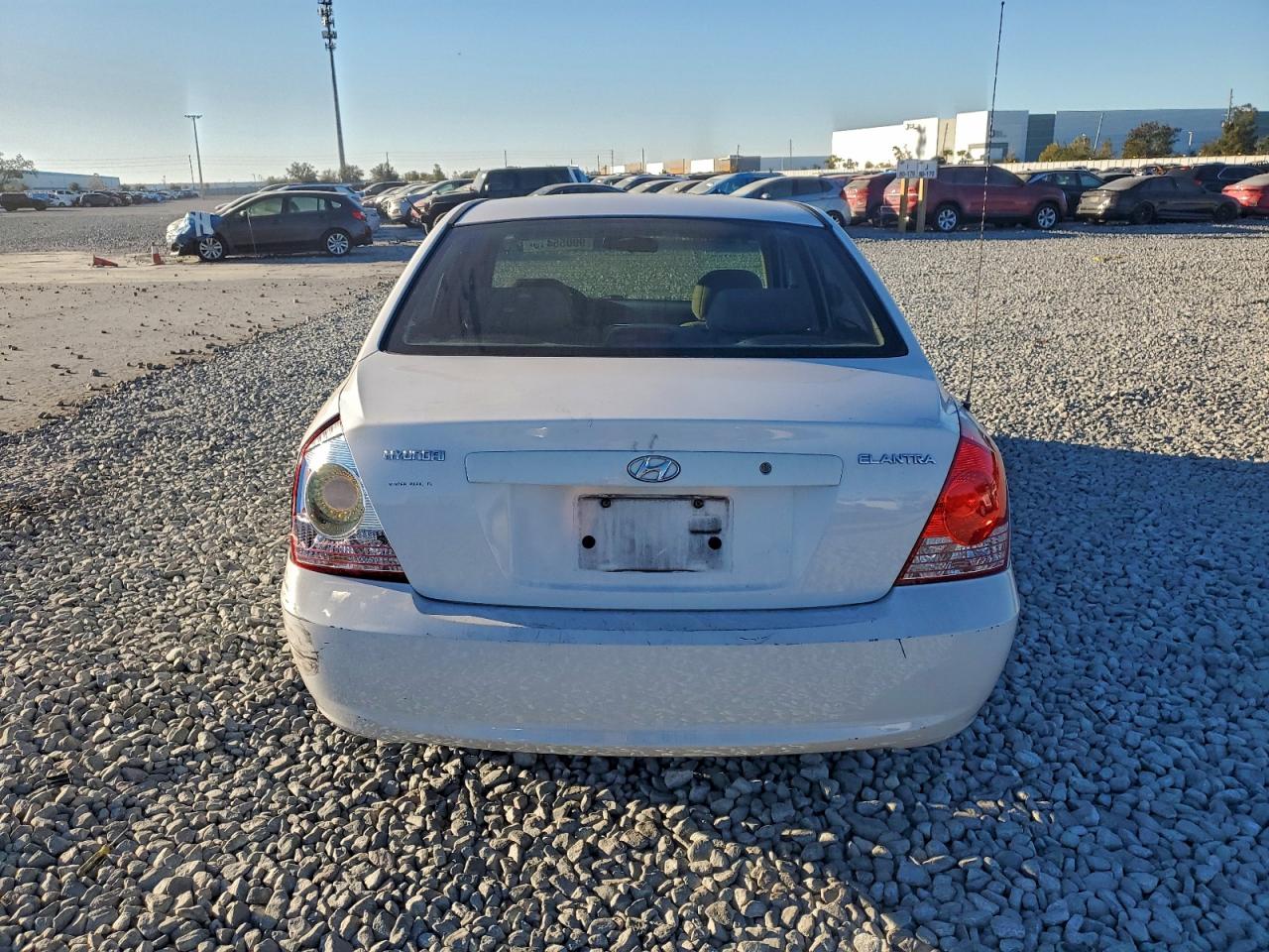2005 HYUNDAI ELANTRA GLS photo 6