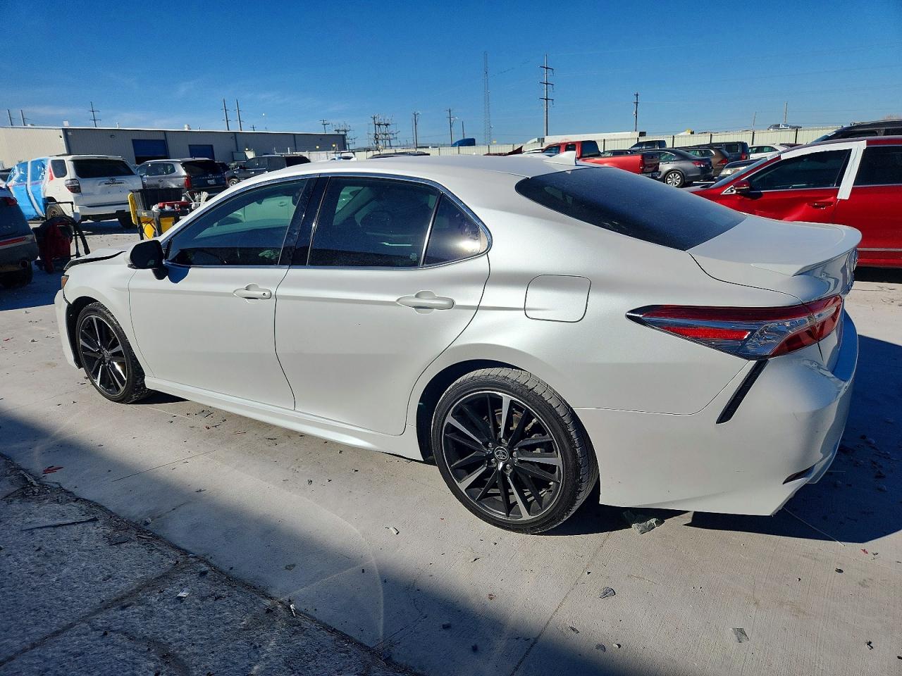 2020 TOYOTA CAMRY XSE photo 2