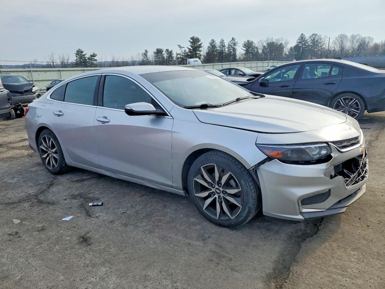 2018 CHEVROLET MALIBU LT photo 4