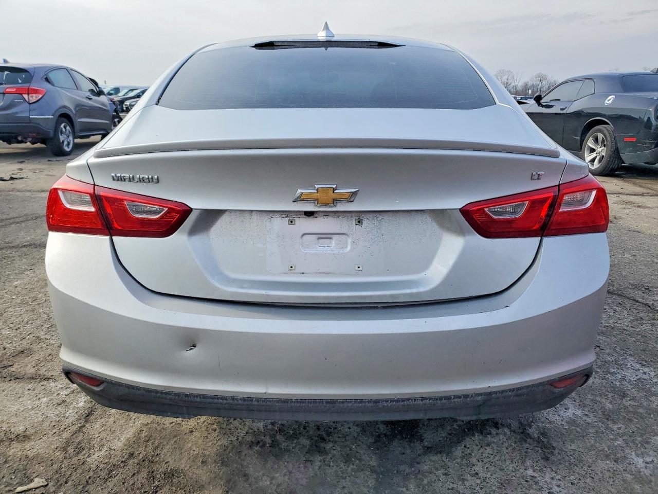 2018 CHEVROLET MALIBU LT photo 6