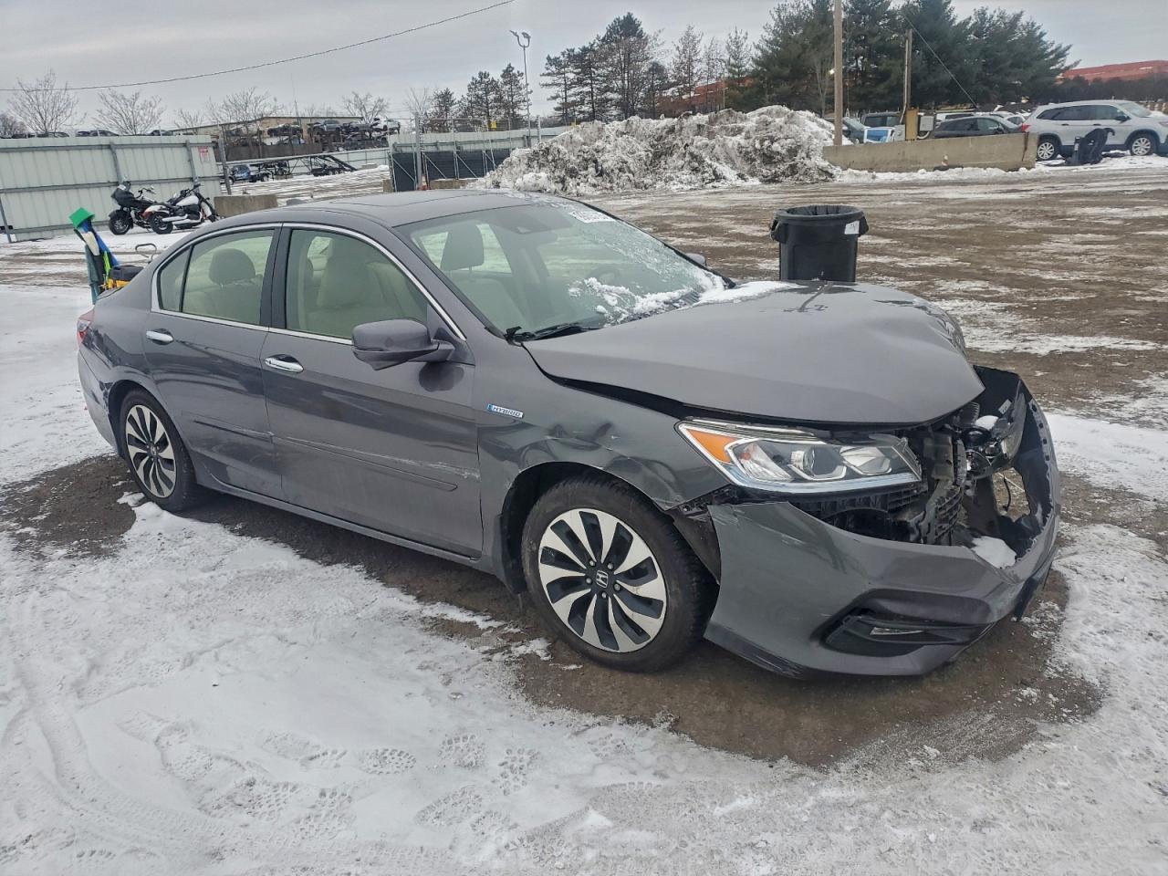 2017 HONDA ACCORD HYBRID EXL photo 4