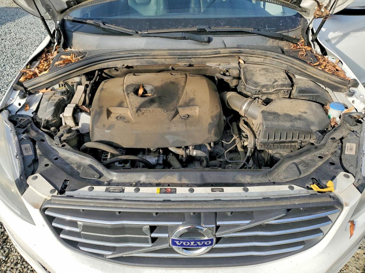 2017 VOLVO XC60 photo 23