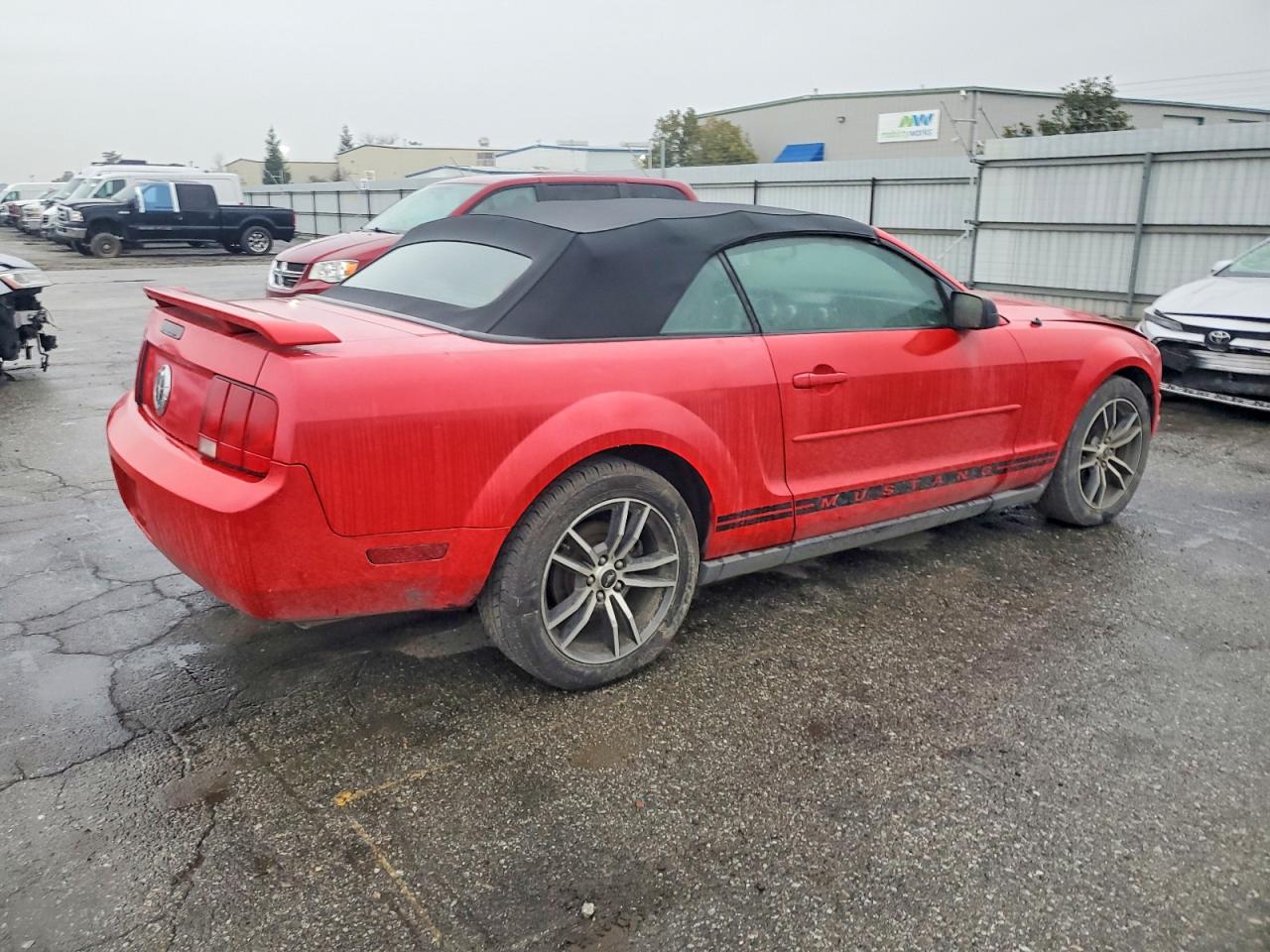2006 FORD MUSTANG photo 3