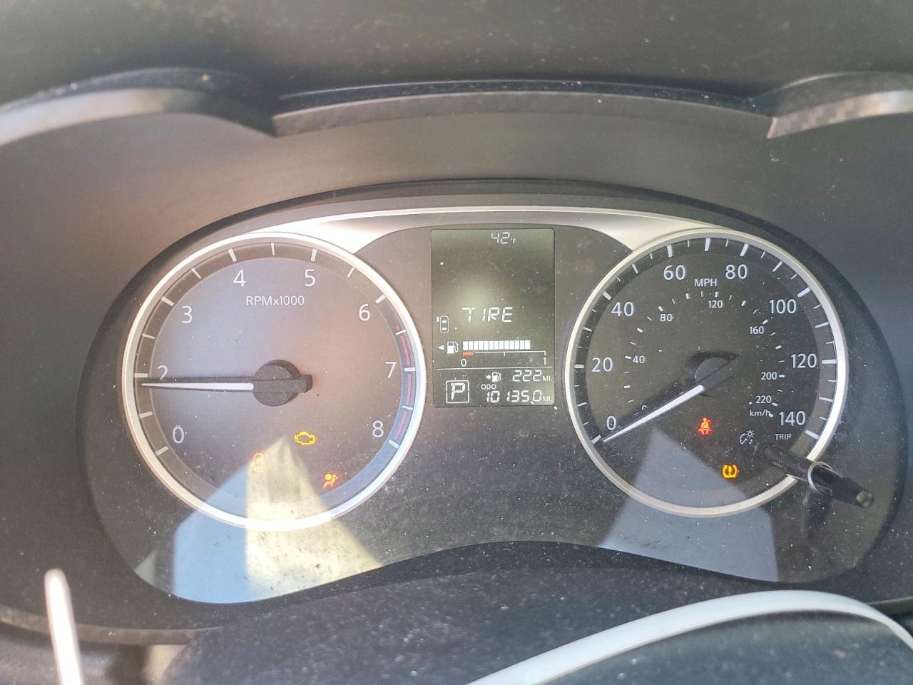2020 NISSAN VERSA S photo 9