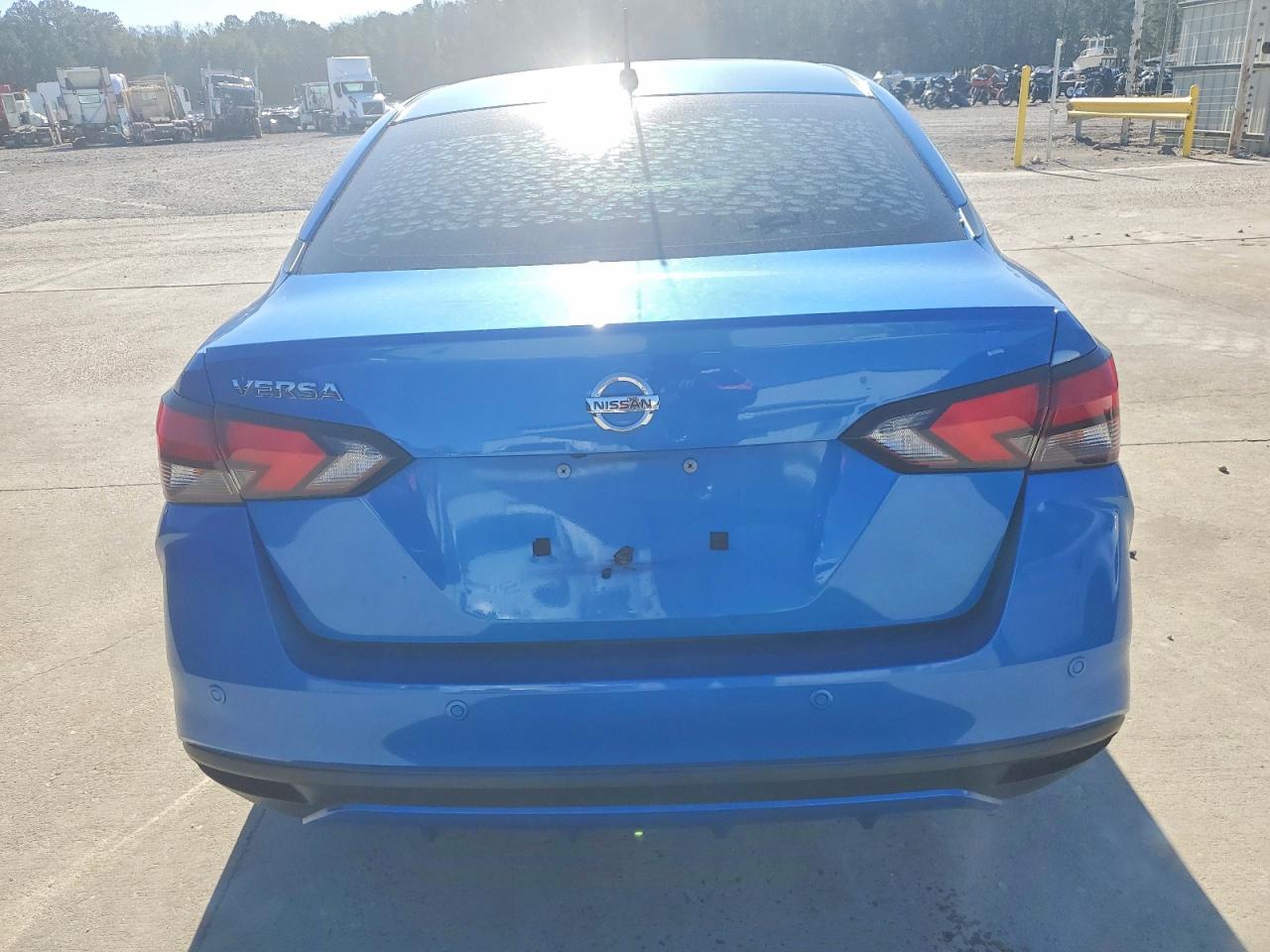 2020 NISSAN VERSA S photo 6