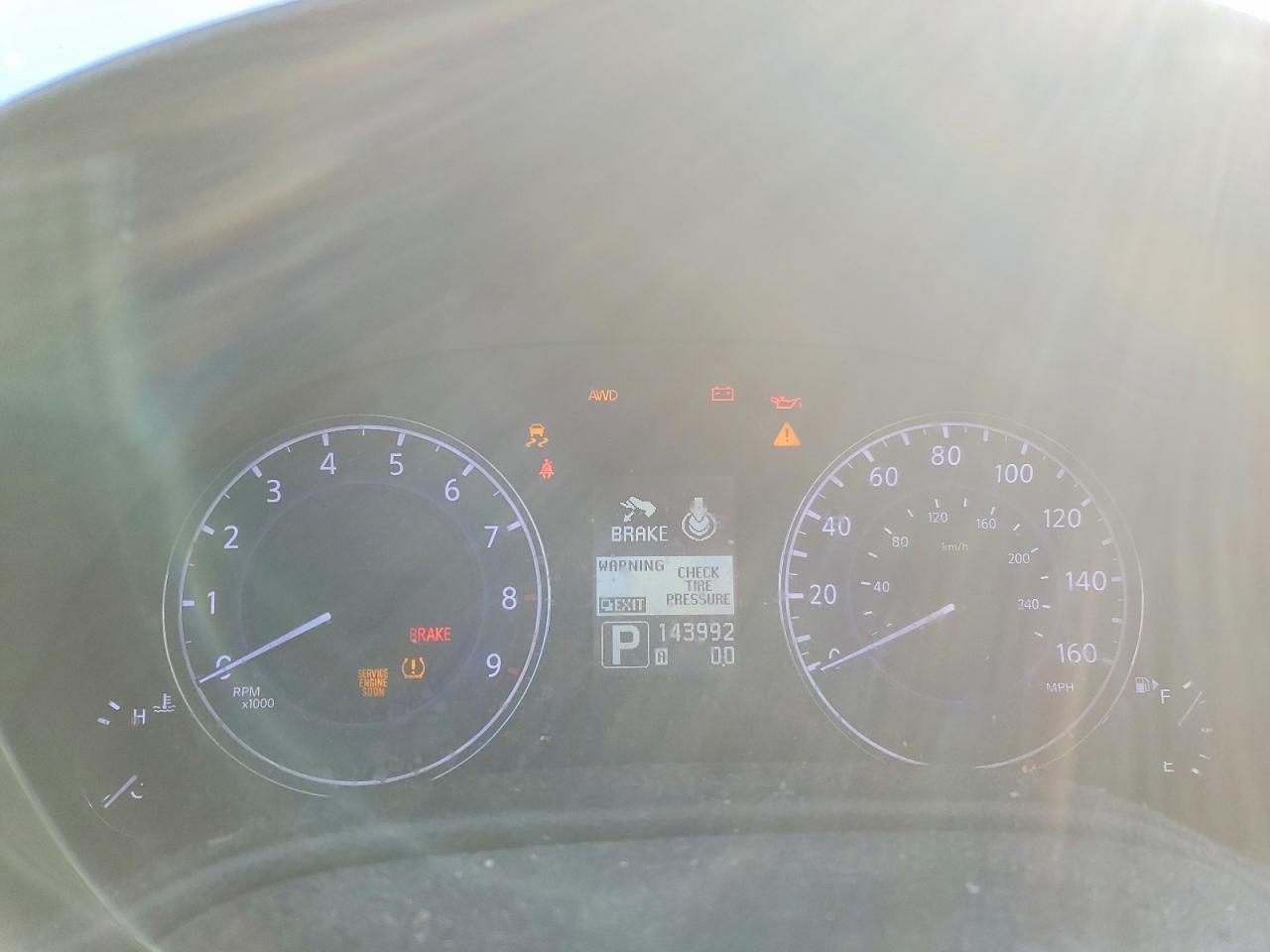 2011 INFINITI G37 photo 9