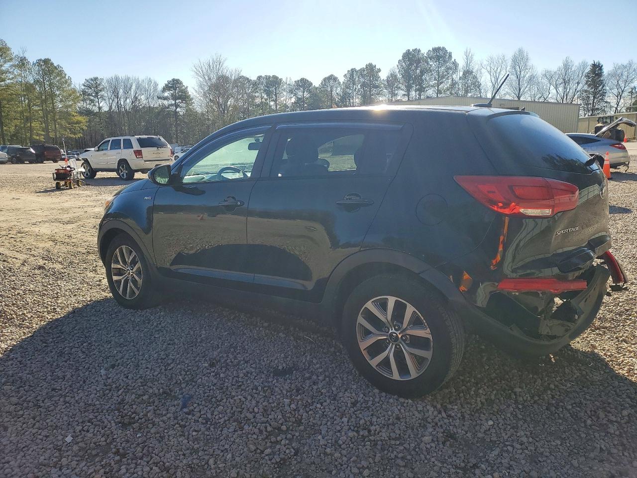 2016 KIA SPORTAGE LX photo 2