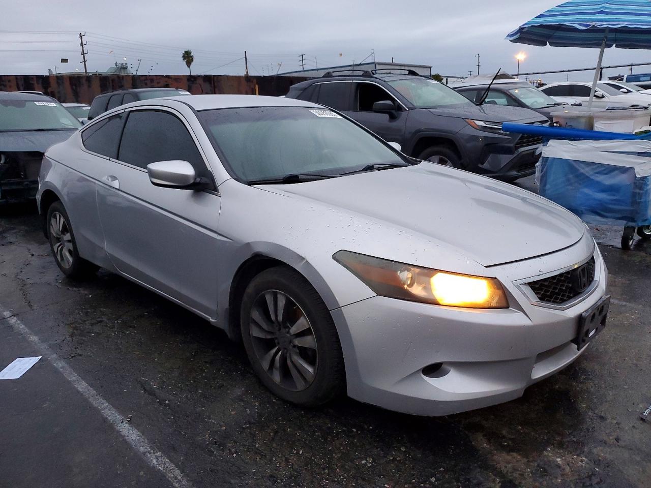 2010 HONDA ACCORD LX photo 4