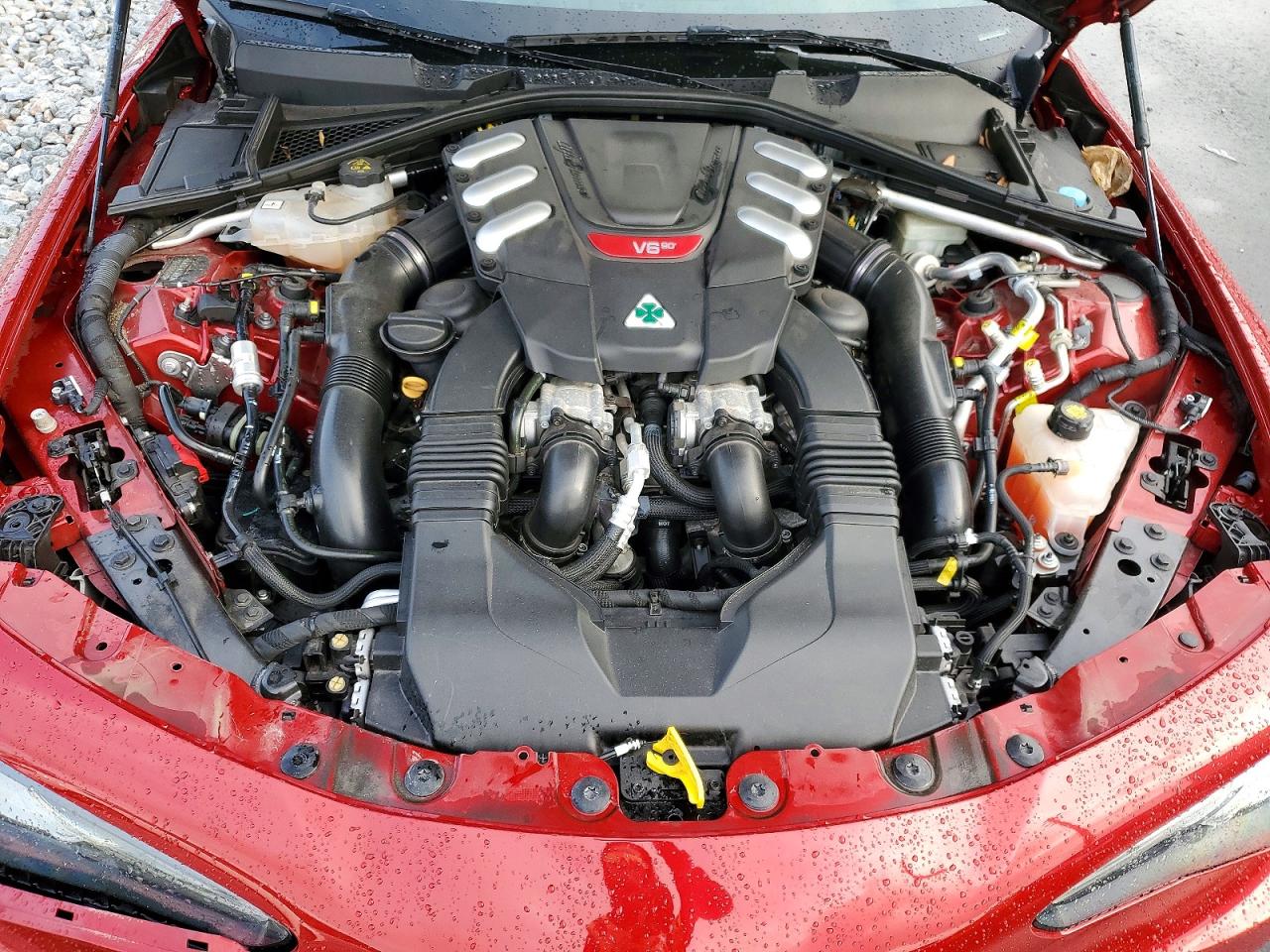 2017 ALFA ROMEO GIULIA QUADRIFOGLIO photo 11