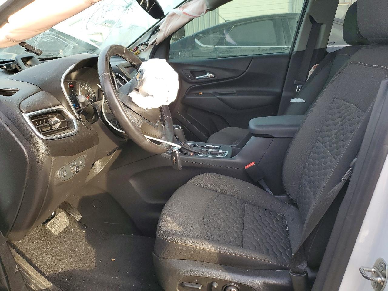 2020 CHEVROLET EQUINOX LT photo 7