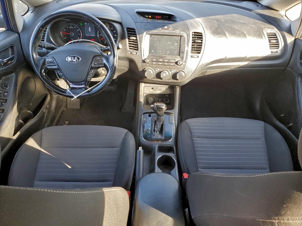2017 KIA FORTE LX photo 8