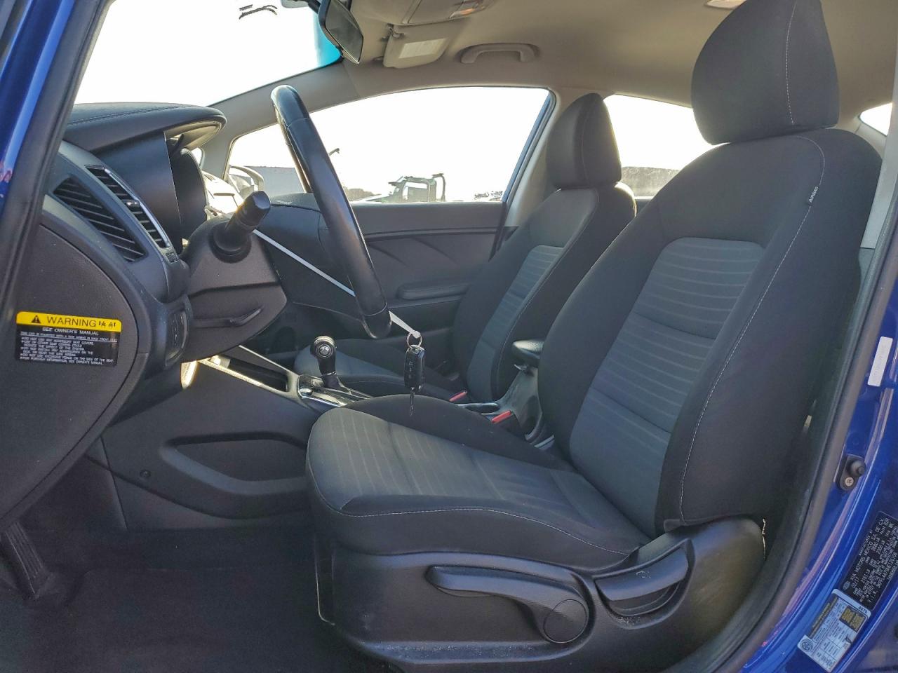 2017 KIA FORTE LX photo 7