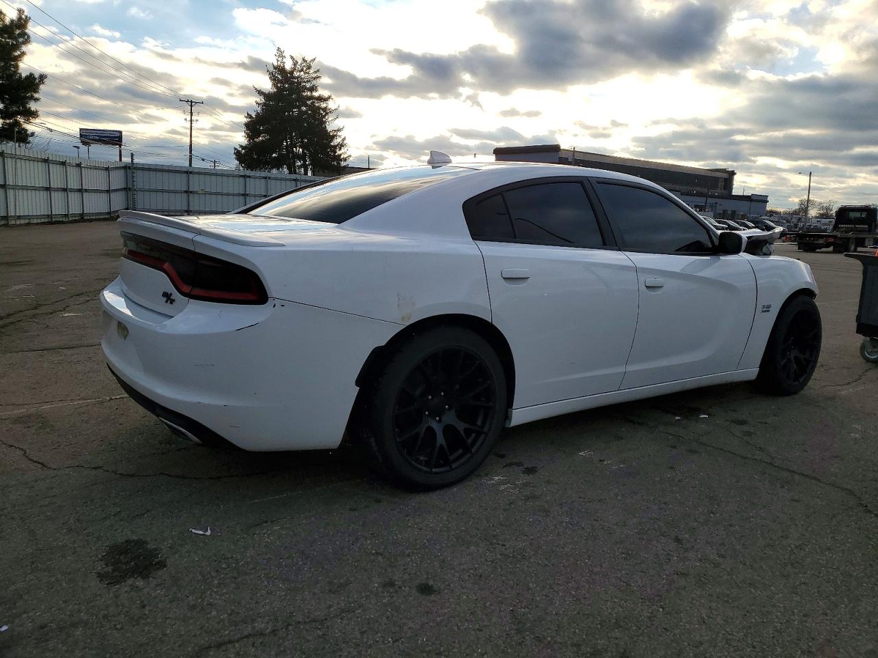 2017 DODGE CHARGER R/T photo 3