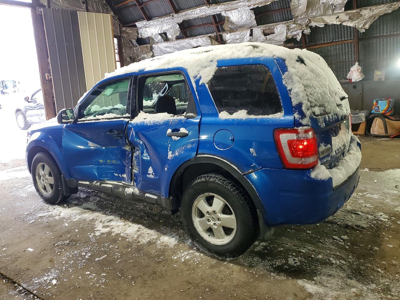 2012 FORD ESCAPE XLT photo 2