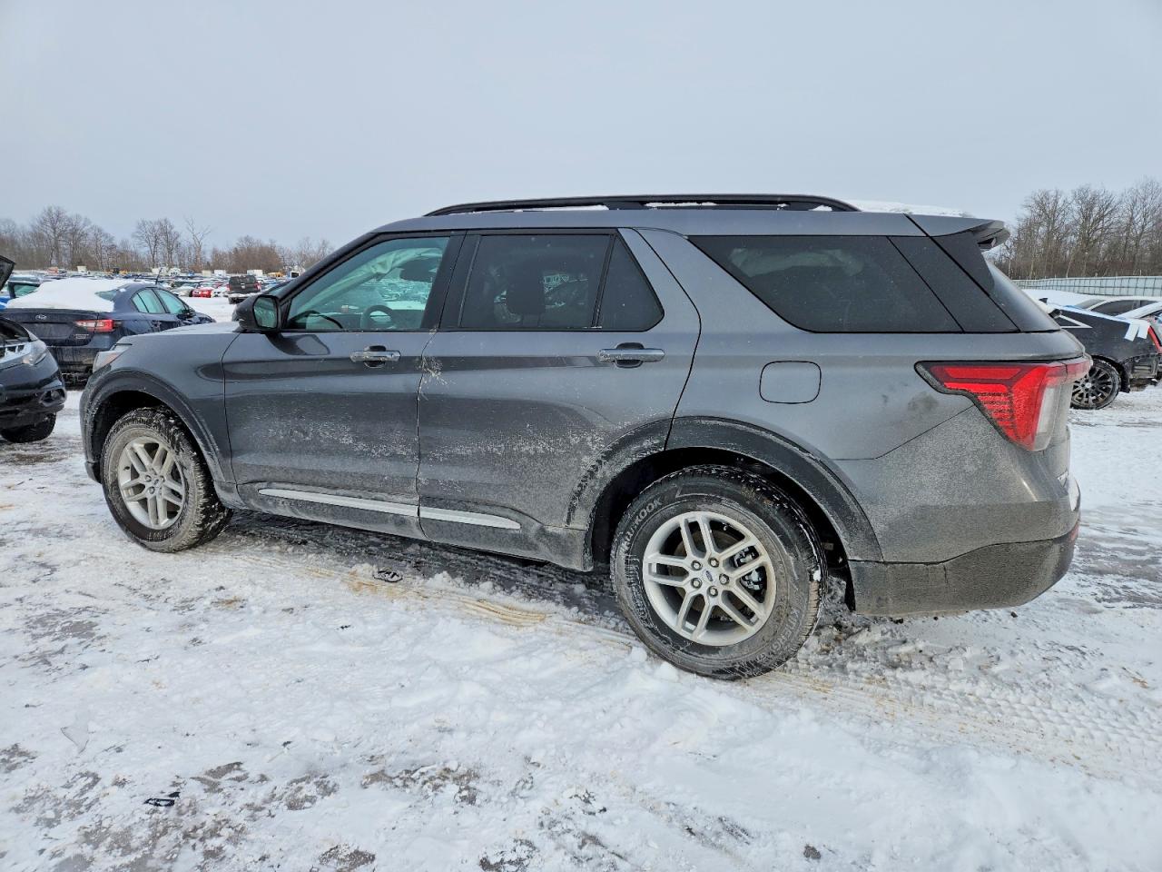 2025 FORD EXPLORER ACTIVE photo 2
